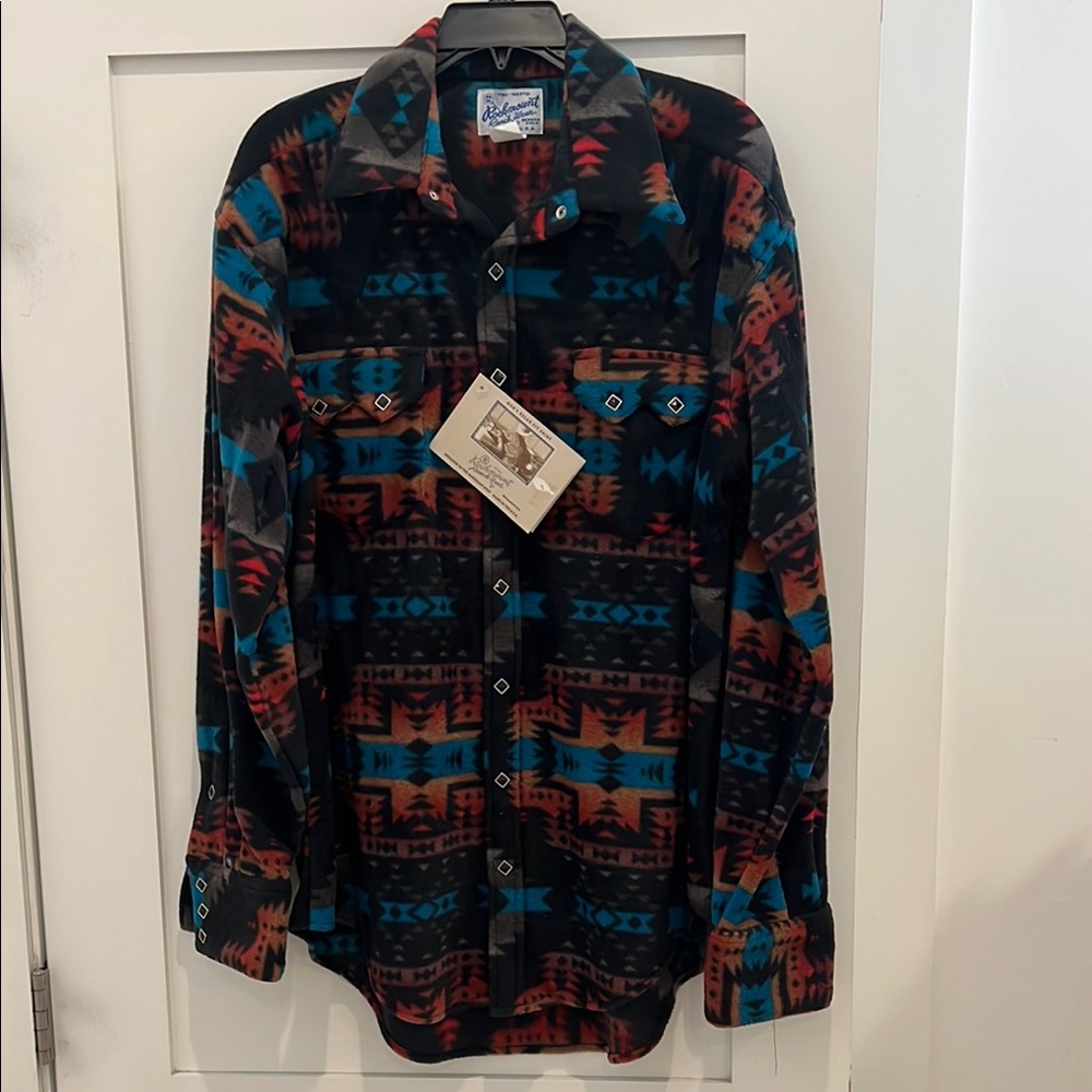 NWT - Men’s Rockmount Ranch Wear fleece colorful Patterned Button-Up Shirt. Med.